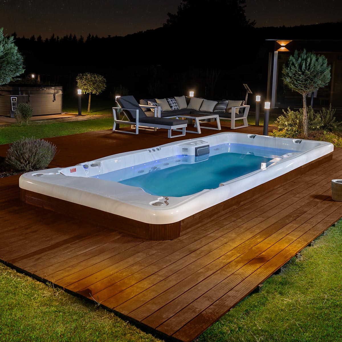 Pool servicing